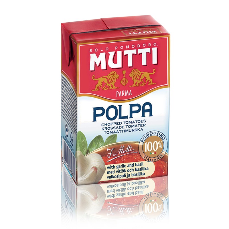 Томаты резаные кубиками в томатном соке с чесноком и базиликом «MUTTI», 370г
