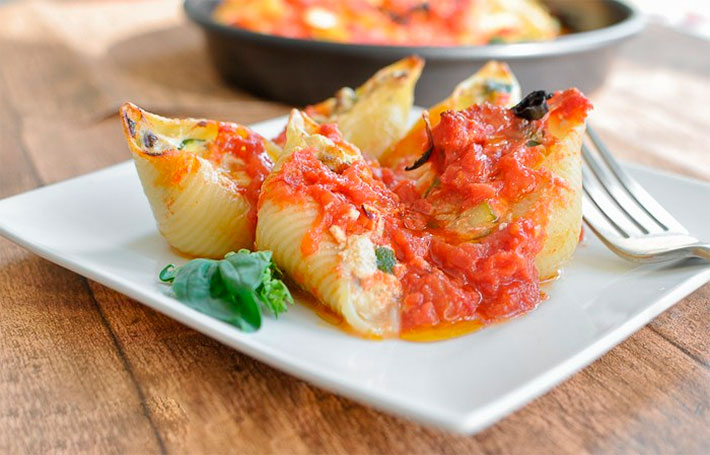 Конкильони, фаршированные мясом Конкильони, фаршированные мясом